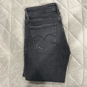 Levi’s 711 Skinny Jeans